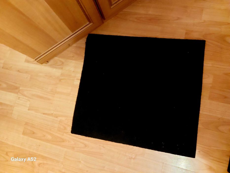 Продавам   пътеки