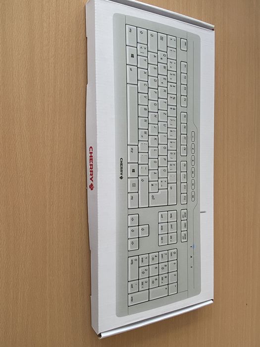 Клавиатура Cheery Stream 3.0, Кирилизирана, QWERTY, С кабел, Бяла