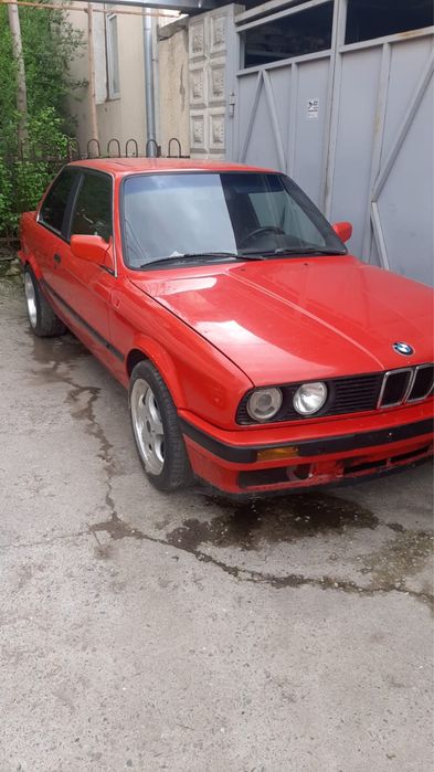 BMW 320 авто.машина.продам.
