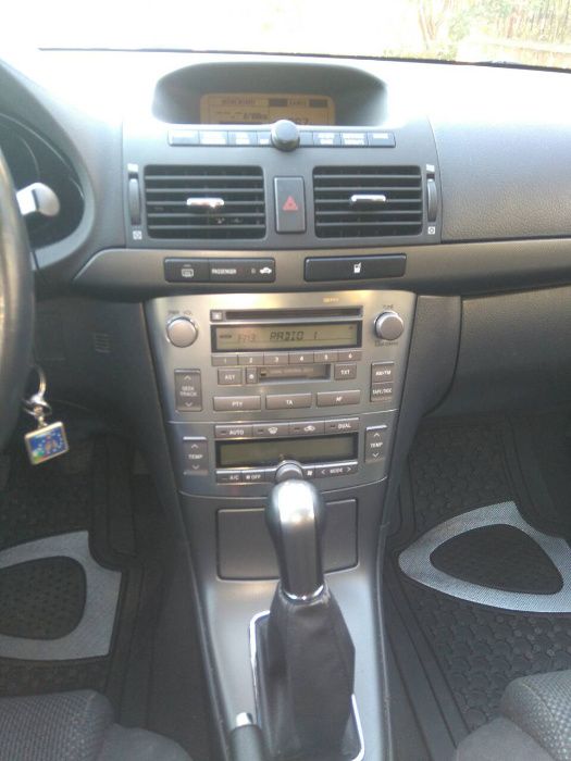 Тойота Авенсис 2005г.