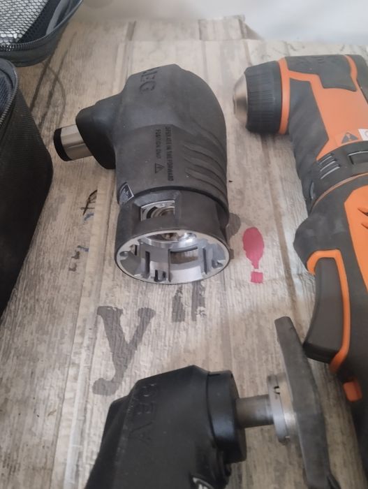 Машинка на AEG   lithium-ion батерия