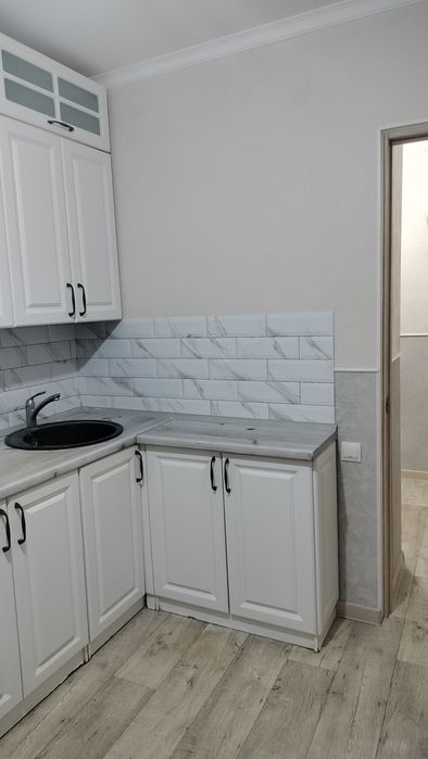 Продам квартиру не угловая