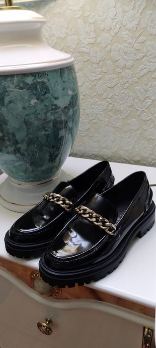 Продам женские лоферы