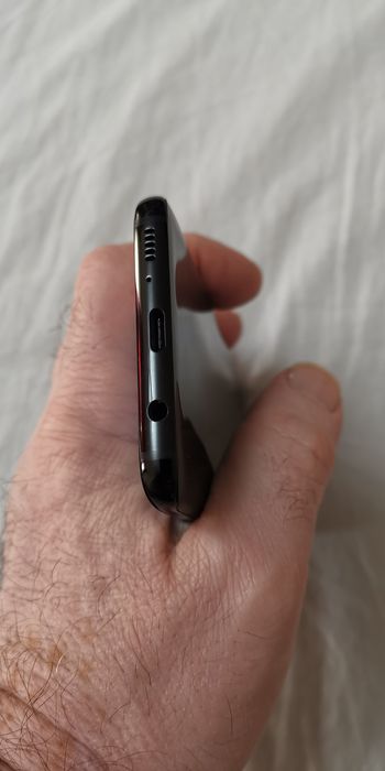 Продавам Samsung S8  64/4гб