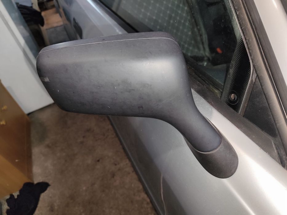Зеркала правый ауди 80 б3