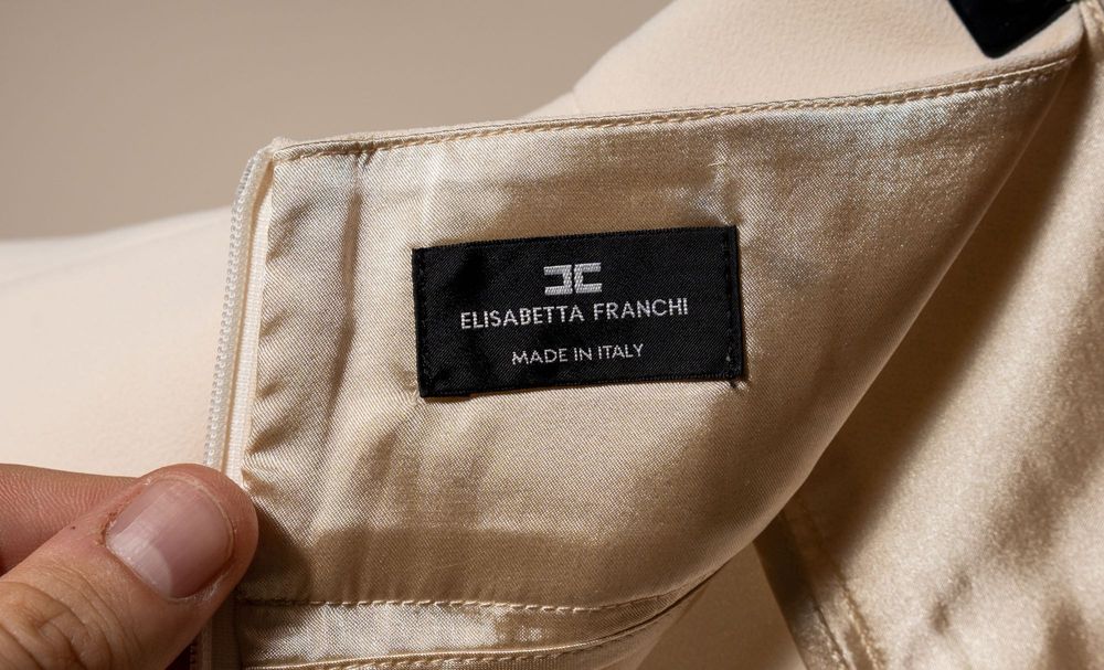 Пола Elisabetta Franchi, модел с волани, размер 40[S], като нова