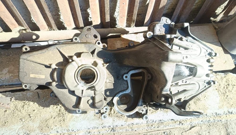 Chiuloasă Logan, capac distribuție