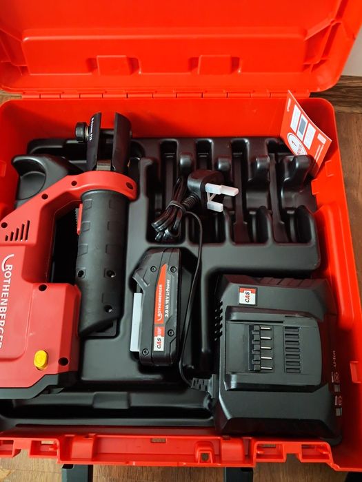 Mașină presare fitinguri nouă rothenberger romax.