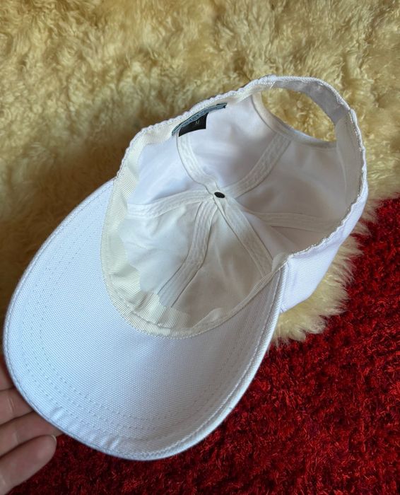 Șapca originala Prada