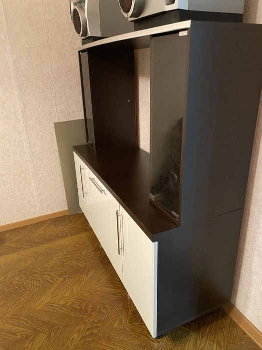 Тумба под т.в и аппаратуру.