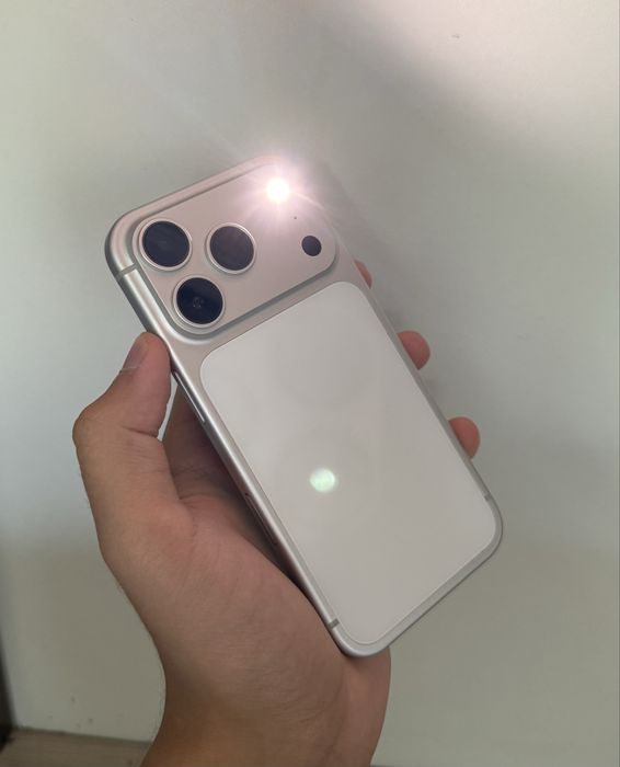 iPhone 14 Pro (17 Pro korpus)