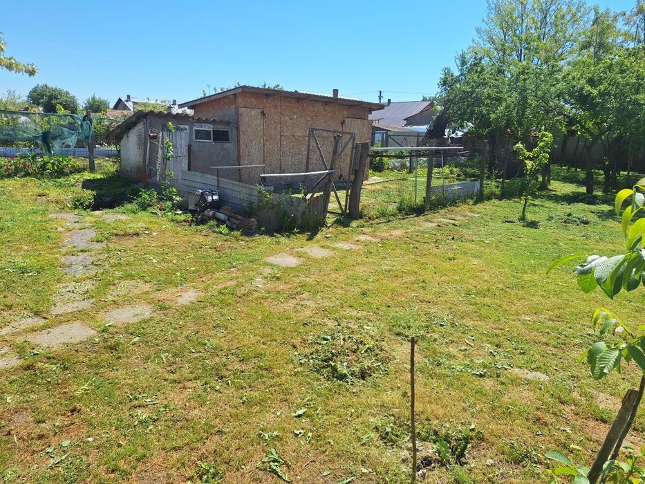 Casă de vânzare în Ciorani, Prahova – teren peste 1.000 mp