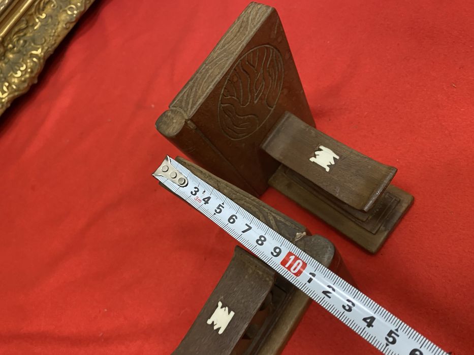 Стопери за книги от тик с инкрустация