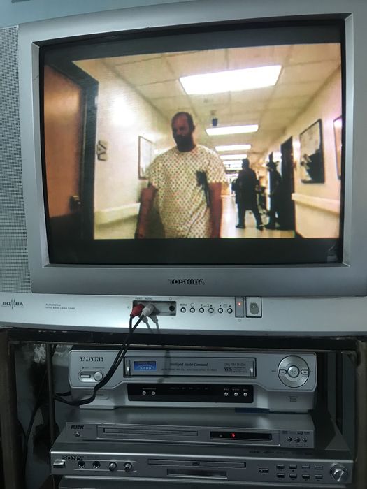 Продам тв 3000т цент 8т 3т