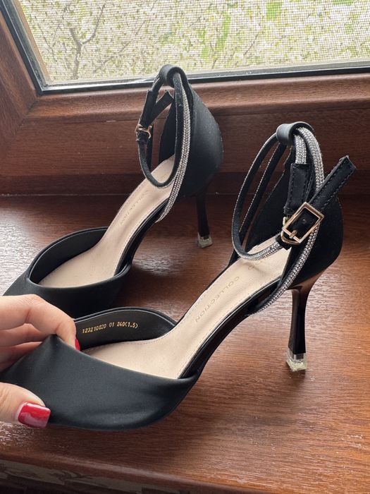 Туфли, черные на каблуках