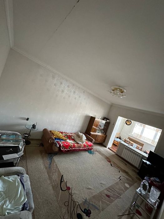 Продаётся  квартира  65 кв.  2/3/4 Мирзоулугбекский район