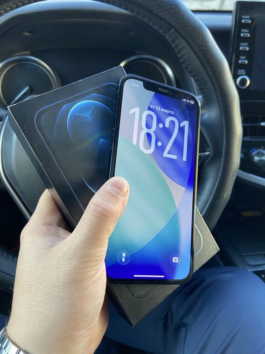 Продам iPhone 12 Pro 256gb