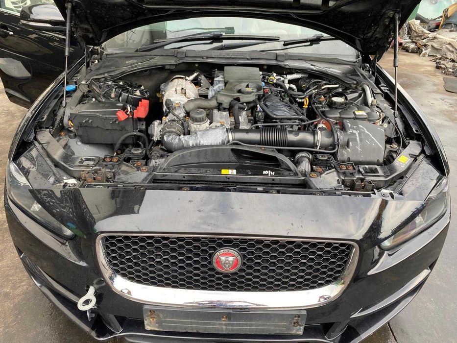 Dezmembrez jaguar XE 2.0 ingenium/bara xe/far xe/capota xe/usa xe/stop