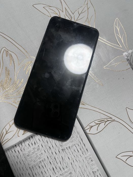 Продается телефон