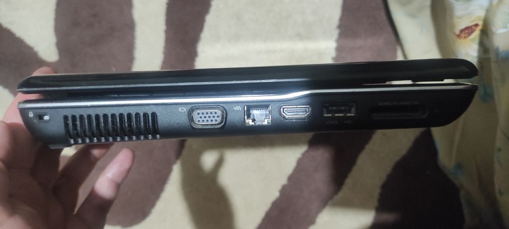 Laptop Hp q utilizat i3