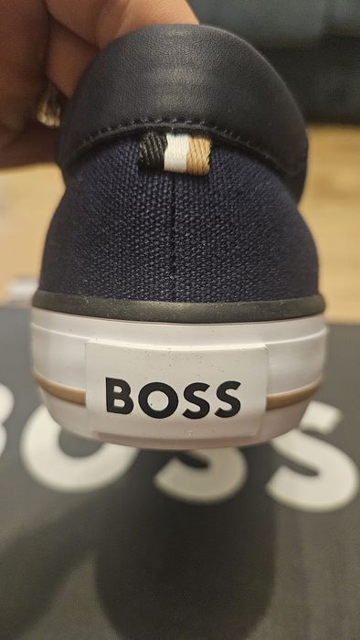 Vand tenesi Boss noi 41