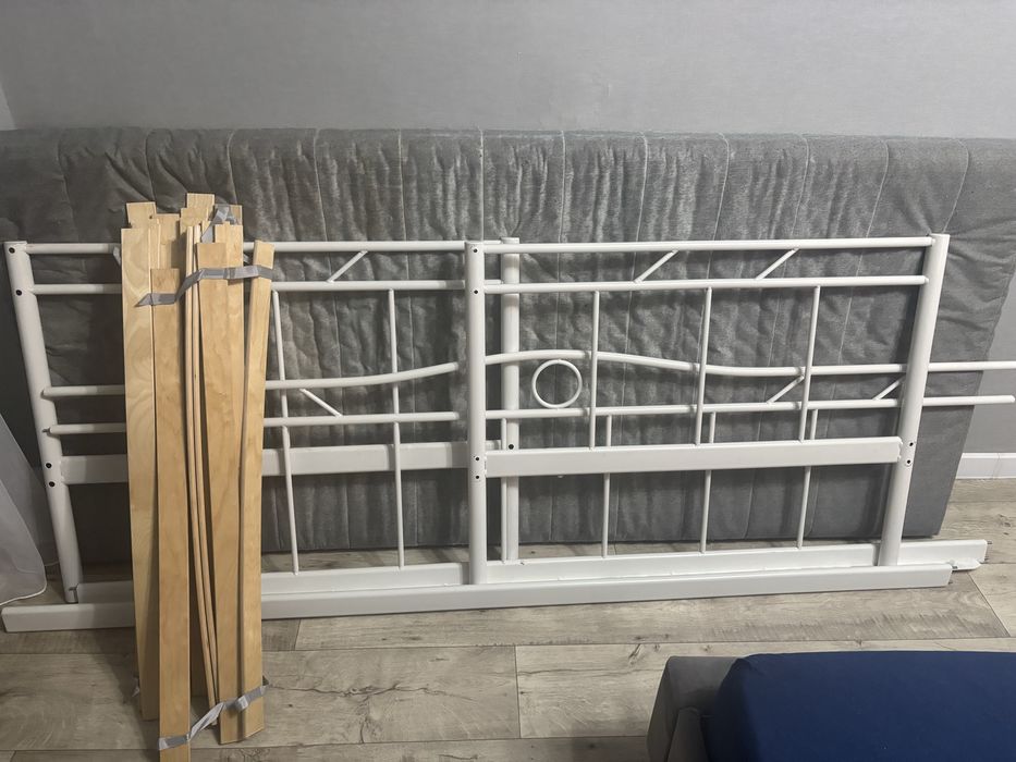 Продам кровать Ikea