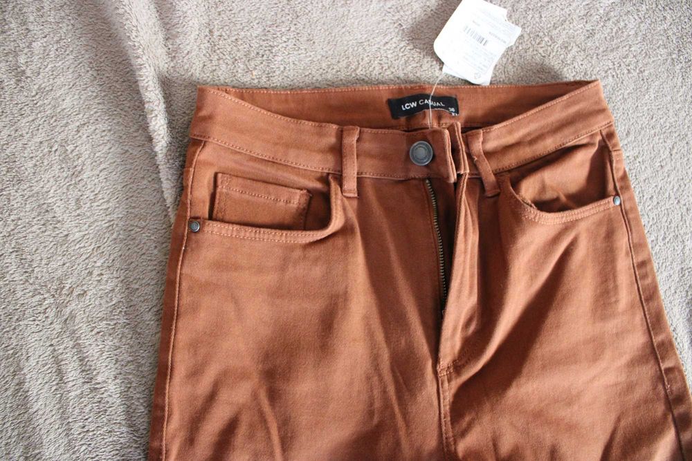 Нови дамски панталони LC Waikiki – стилни и модерни