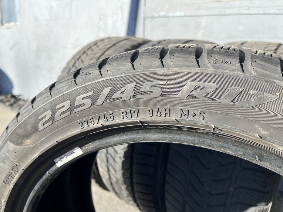 4 бр. зимни гуми 225/45/17 Pirelli 4,5-5 mm DOT 3815