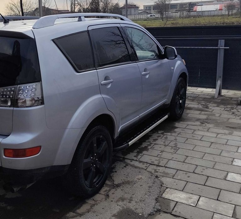 Praguri laterale Mitsubishi Outlander 2006-2012 Fullmond aluminiu