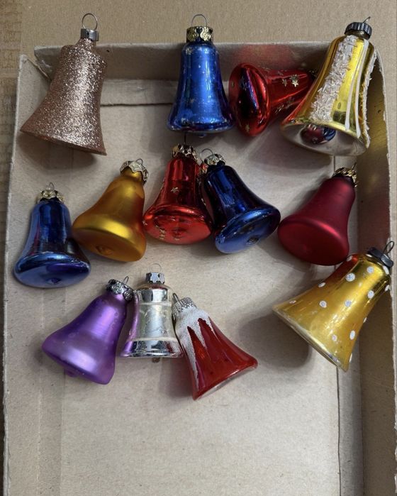 Globuri vechi pentru pomul de Crăciun