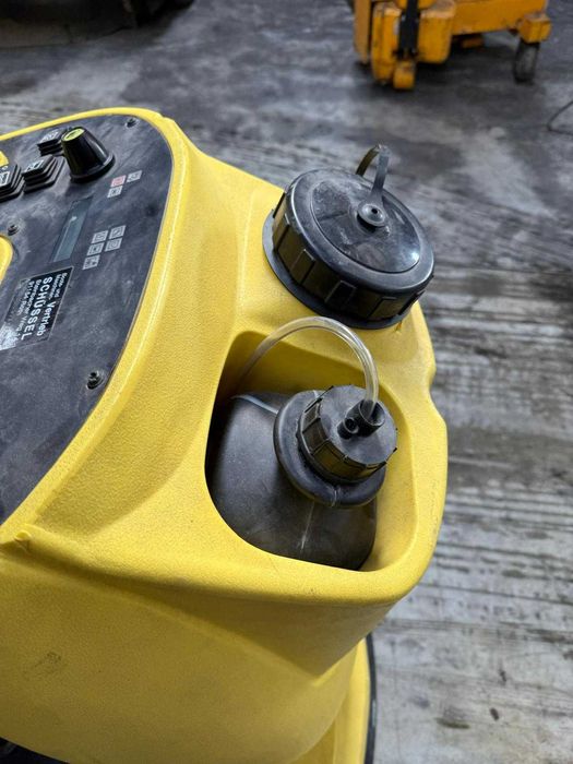 Maturatoare Hala /Curti Karcher 1200B - pe gaz, benzina si electric