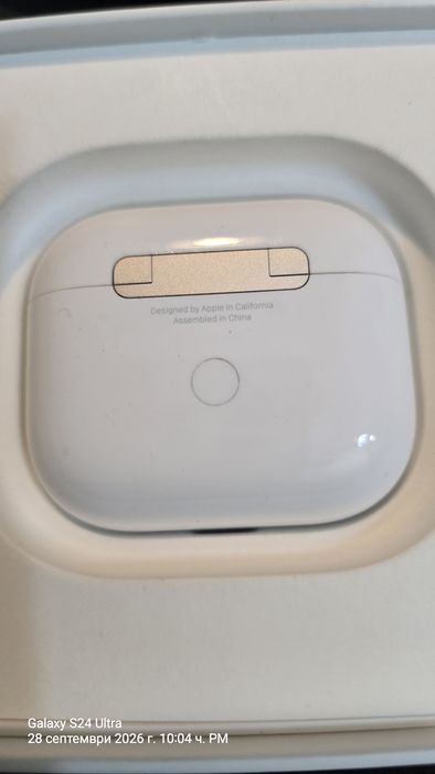 безжични слушалки Apple AirPods (3-то поколение).