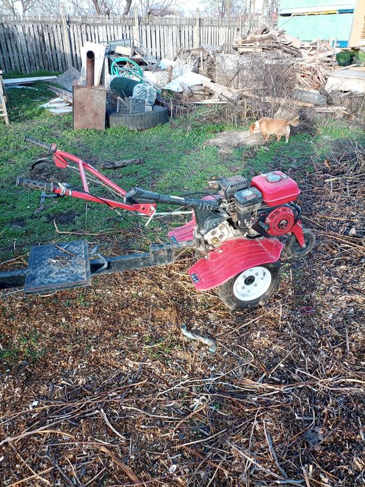 Motocultor cu remorca