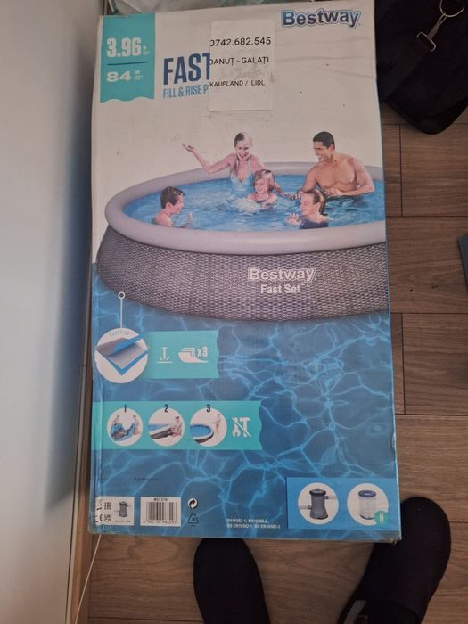 Vand Piscina noua si sigilata