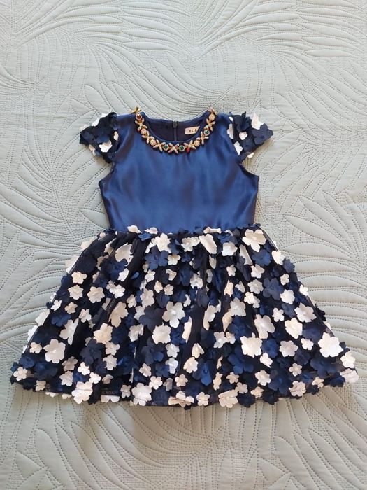 Нарядное платьице на утренник