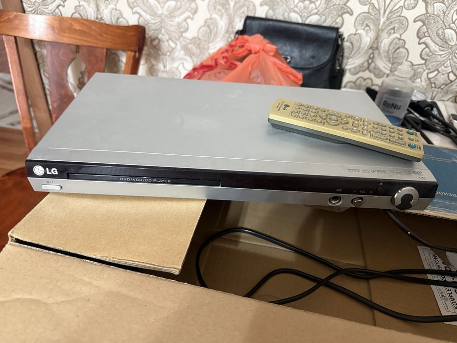 Продам dvd и blurei проигрыватель