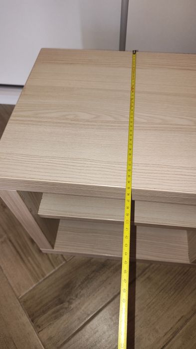 Comoda TV cu rafturi pentru sistem audio