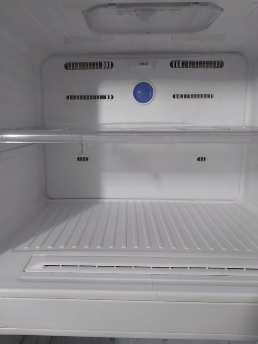 Холодильник Samsung