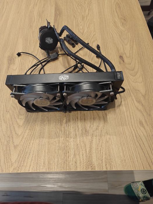 CoolerMaster 240 AIO