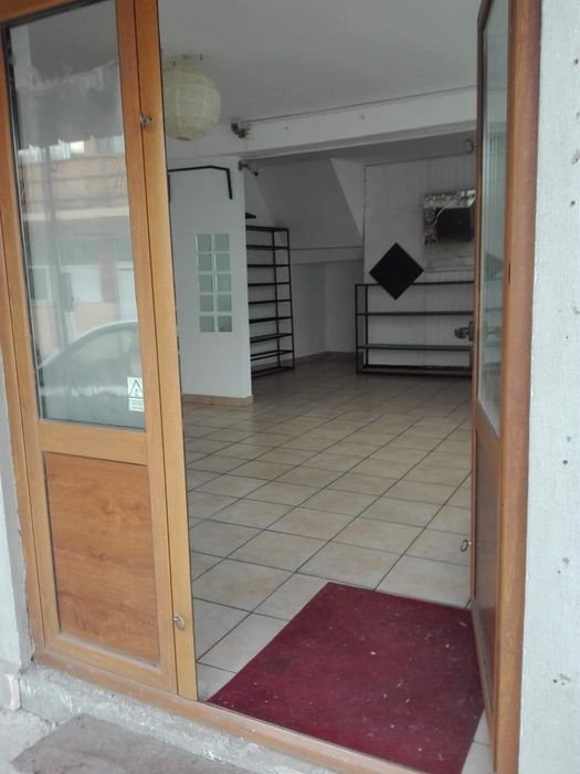 Clădire/ spatiu comercial