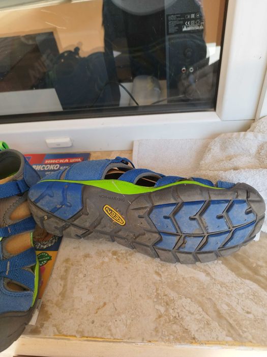 Летни сандали KEEN