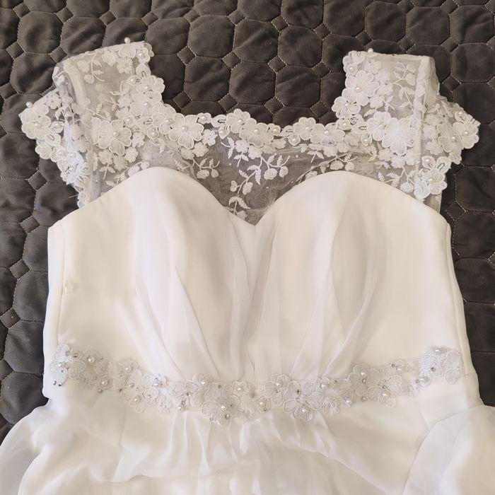 Белое свадебное платье