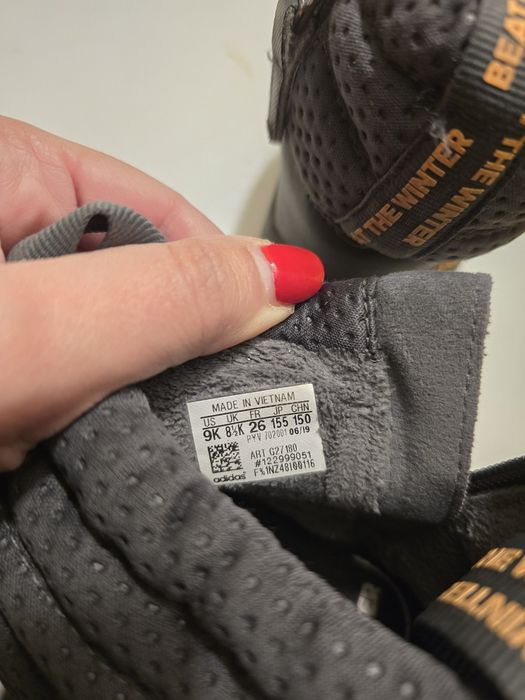 Ботуши Адидас номер 26