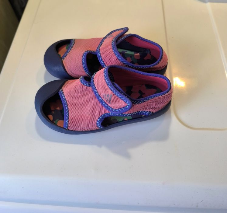 Детски сандалки Адидас