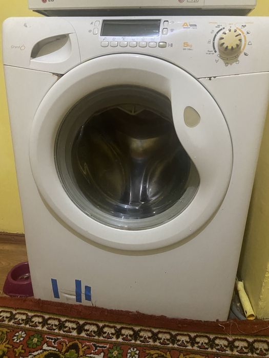 Продам машинку стиральную