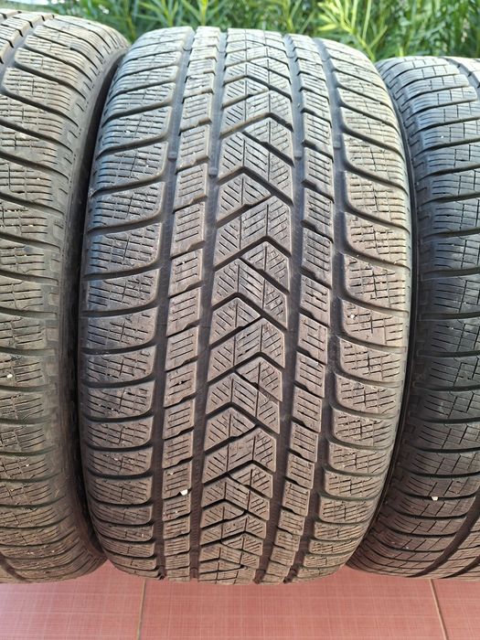 2 броя 275/40 R21 PIRELLI DOT18