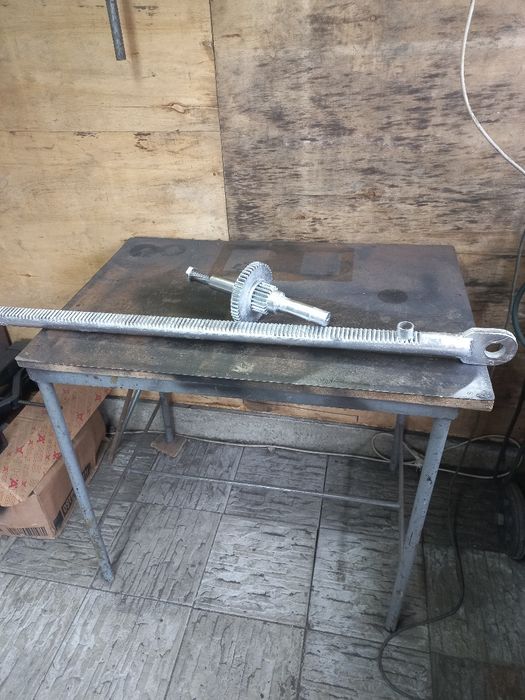 Cremaliera cu pinion