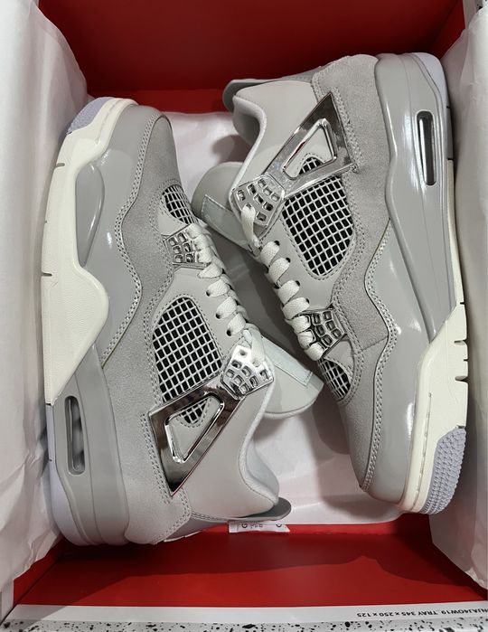 Air Jordan 4 Retro “Frozen Moments”
