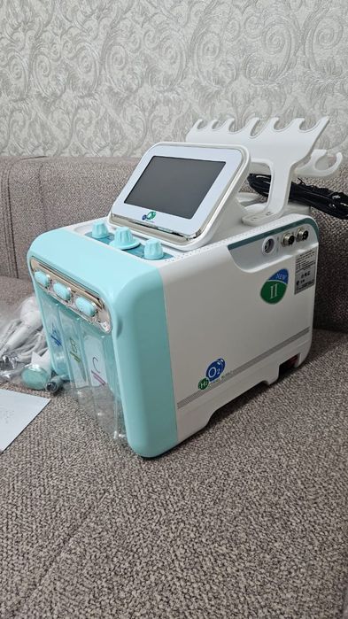 Гидропилинг косметолога