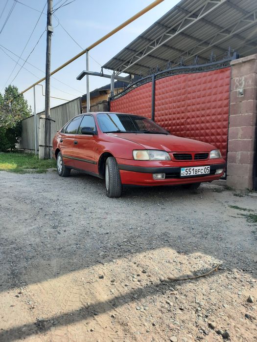 Toyota Carina e 1996 года